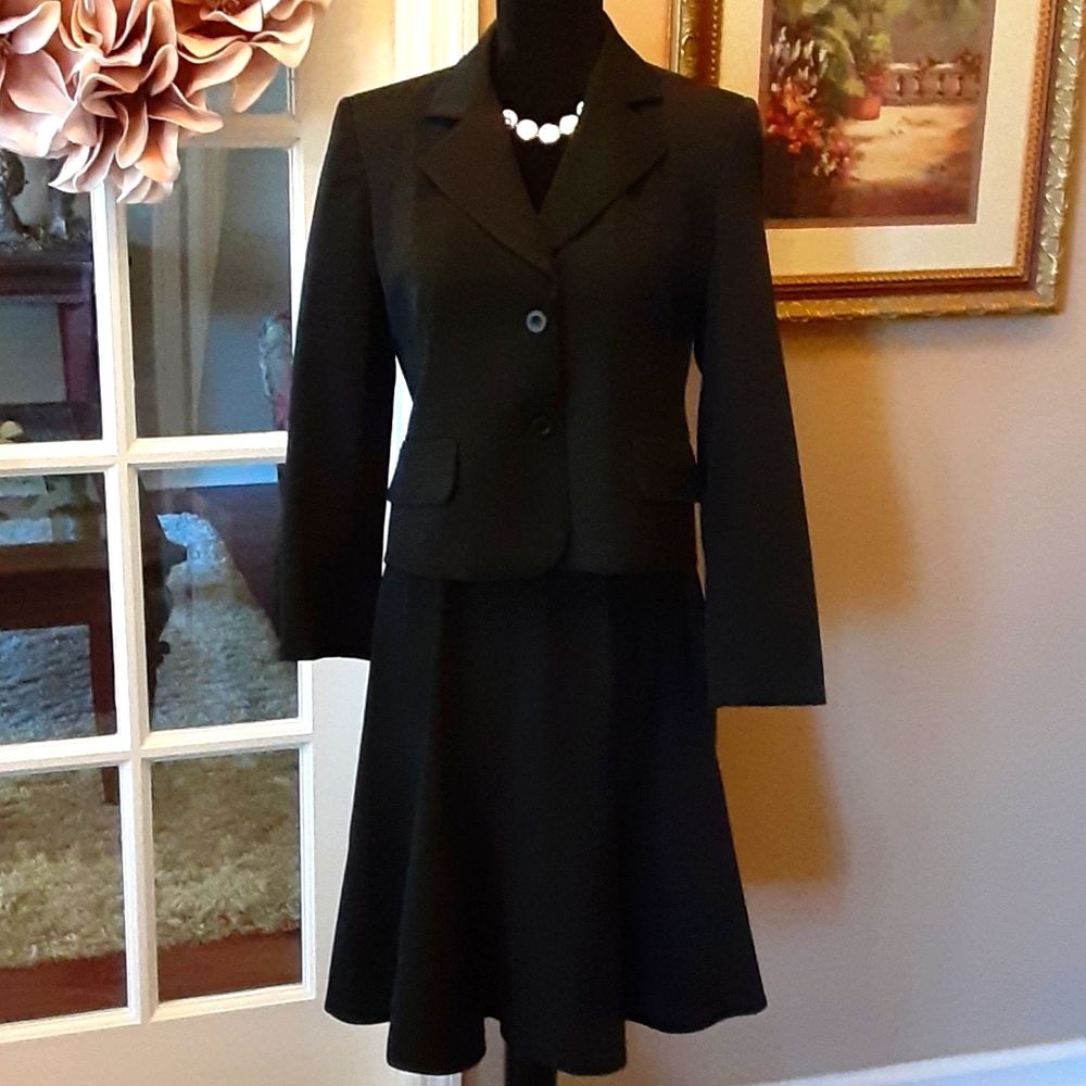Harve Benard Bernard Holtzman black 2 pc skirt set lined jacket stretch 8P EUC…